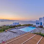 The Antiparos Windmill Γκρότα